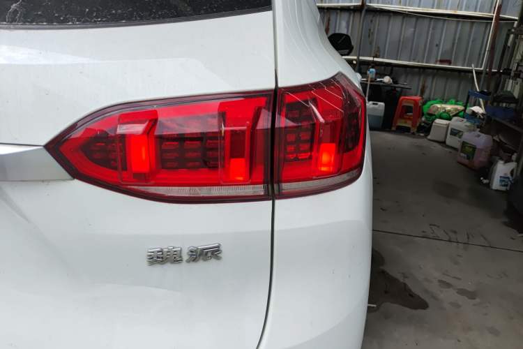 Used Wey VV6 2020 2.0T Two-Wheel Drive Smart Protection+
