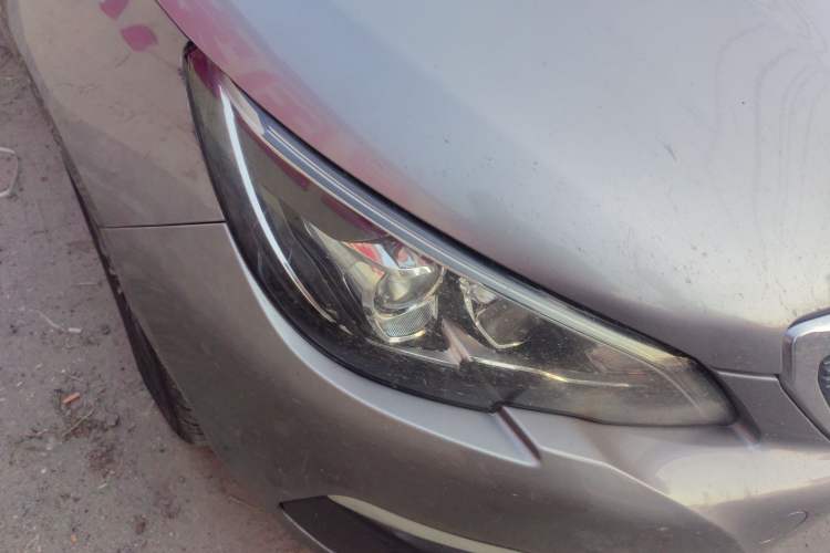 Used Peugeot 308 2016 1.6L Manual Fashion Edition Right Front Headlight