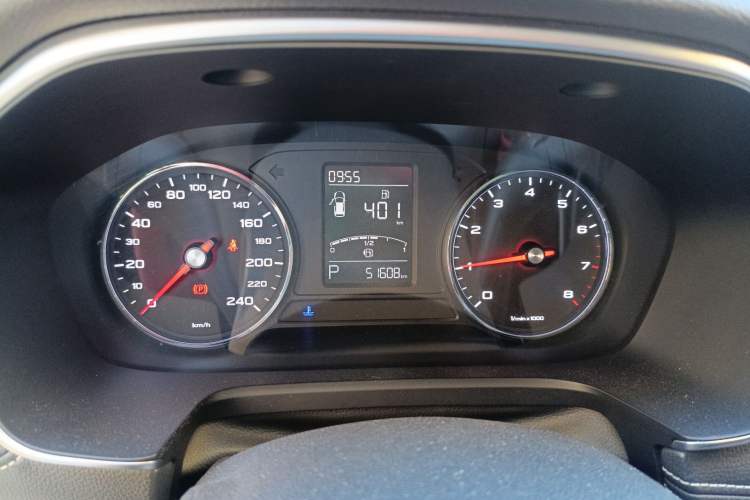 Used Roewe RX5 2019 20T Two-Wheel Drive Automatic 4G Connected Platinum Edition