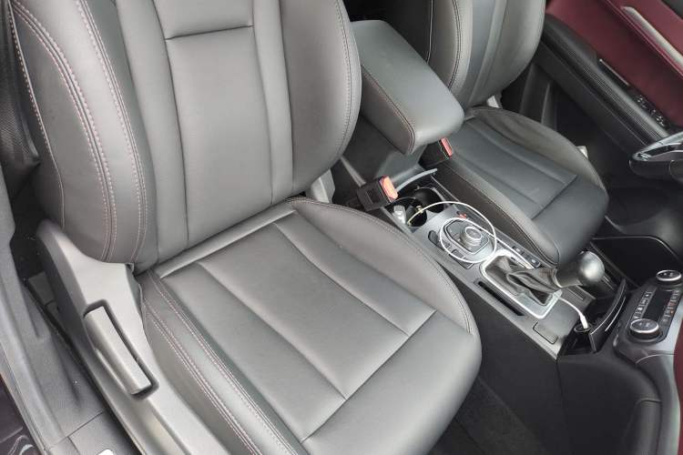 Used Haval H6 Coupe 2018 Red-Label 1.5T Automatic Two-Wheel Drive Luxury Model
