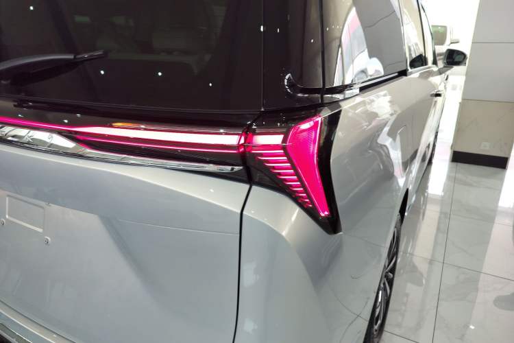 Used Buick GL8 New Energy 2026 Model Lu Zun Luxury Edition
