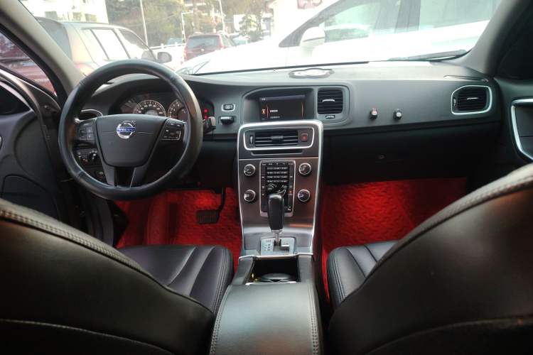 Used Volvo S60 2011 2.0T Comfort Edition
