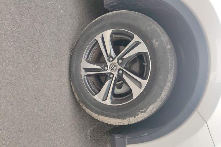 Used Toyota RAV4 2015 2.0L CVT Two-Wheel Drive Fashion Edition
