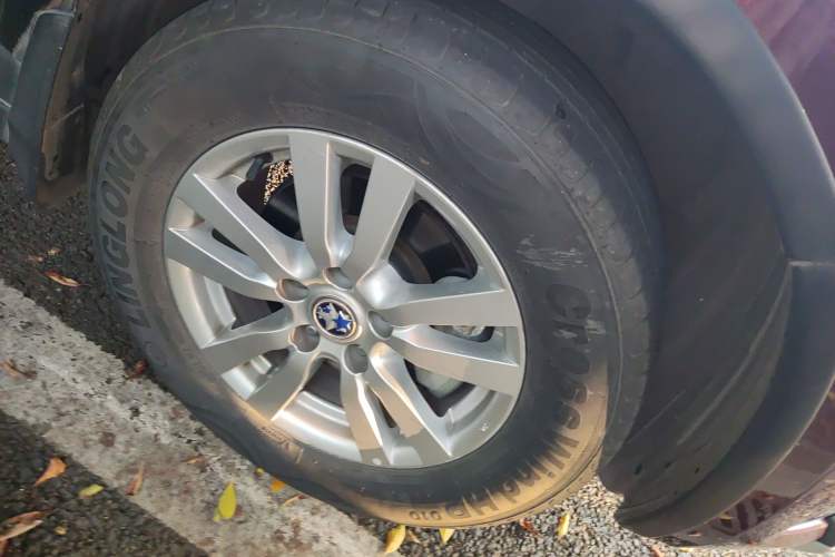 Used Venucia T70 2015 2.0L CVT Smart Choice Edition
