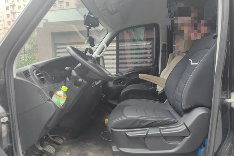 Used Iveco Eurocargo 2021 2.0T Manual Super Rui Long Wheelbase Short Overhang High Roof Side-Sliding Door F1A
