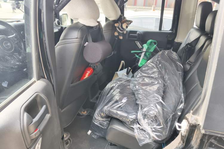 Used Jeep Wrangler 2017 3.0L Sahara Four-Door Comfort Edition