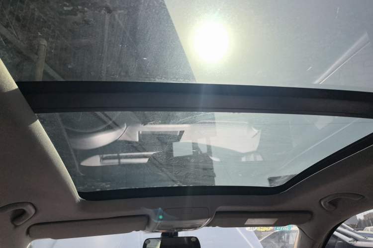 Used Volkswagen Tiguan 2015 1.8TSI Automatic Two-Wheel Drive Luxury Model Headliner