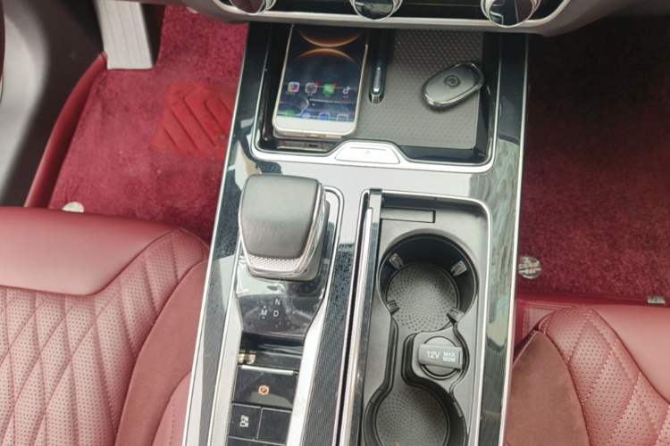 Used Hongqi HS5 2023 2.0T Qixiang Pro Edition Gear Lever