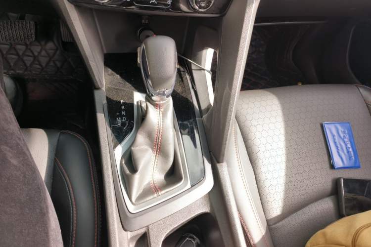 Used Chevrolet Orlando 2020 Light Hybrid Redline 530T Automatic Enjoyment Edition (5+2 Models)