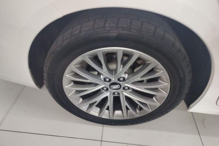 Used Bestune B70 2022 Third Generation 1.5T Automatic Enjoyment Version Right Rear Wheel Hub