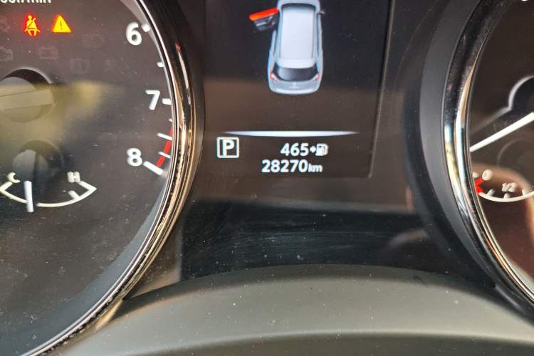 Used Nissan X-Trail 2017 2.5L CVT Leading Edition 4WD Odometer Close Up