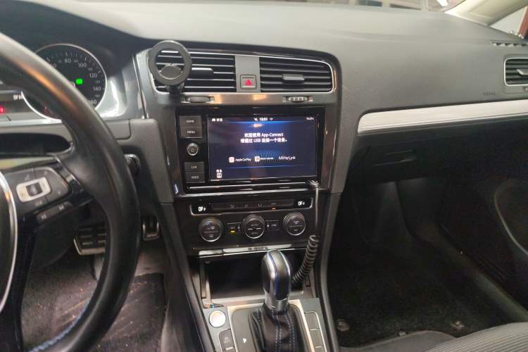 Used Volkswagen Golf Pure Electric 2020 Chari Audio And AC Panel