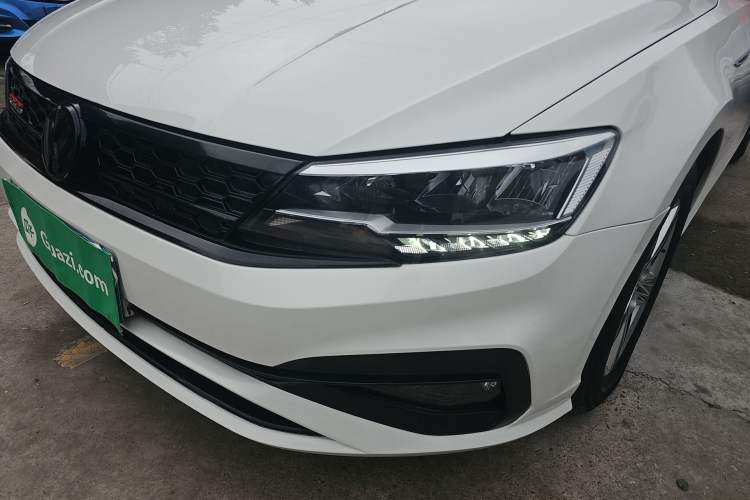 Used Volkswagen Lamando 2019 230TSI DSG Fashion Edition China VI