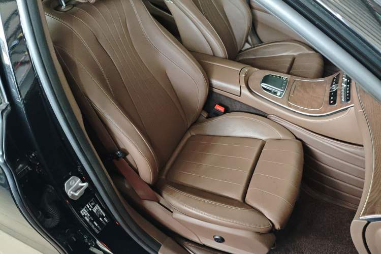 Used Mercedes-Benz E-Class 2020 E 260 L
