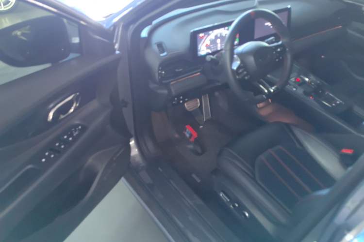 Used GAC Trumpchi EMPOW 2023 270T DCT J16 Version
