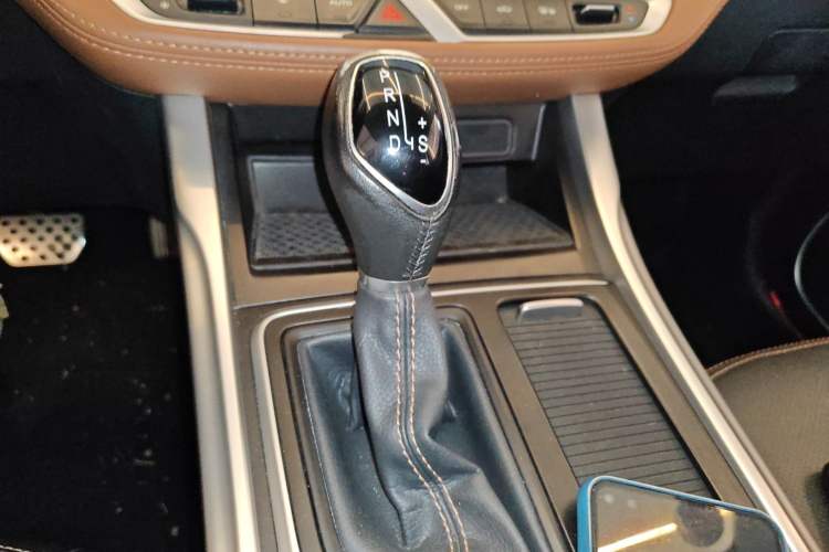 Used Geely Auto Vision X6 2018 1.4T CVT 4G Connected Luxury Version Gear Lever