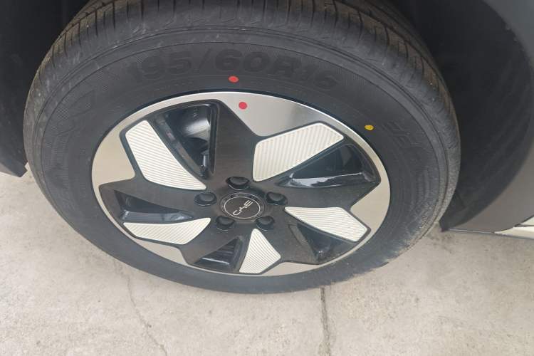Used BYD Dolphin 2025 420km Free Edition Right Rear Wheel Hub