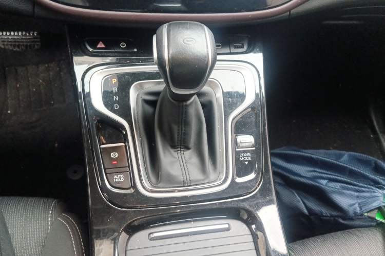 Used GAC Trumpchi M6 2023 PRO 270T DCT Elite Edition Gear Lever