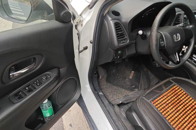 Used Honda Vezel 2015 1.5L CVT two-wheel drive Comfort trim Driver Seat