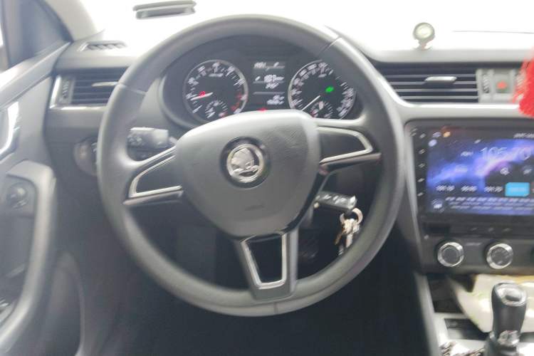 Used Skoda Octavia 2017 1.6L Automatic Chuanxing Edition
