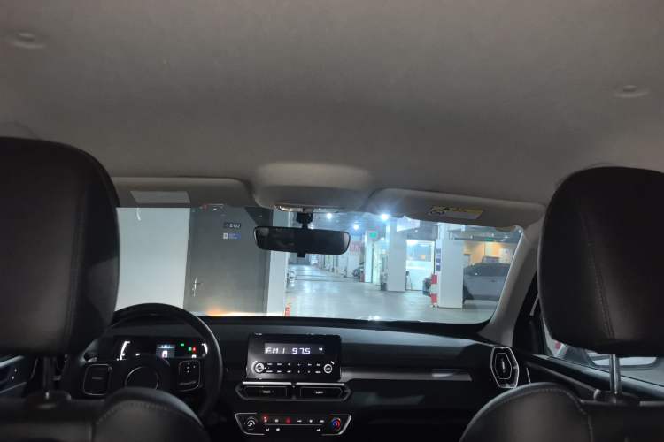 Used Great Wall King Kong Poer 2024 2.0T Automatic 8AT Diesel Two-Wheel-Drive Elite Flatbed
