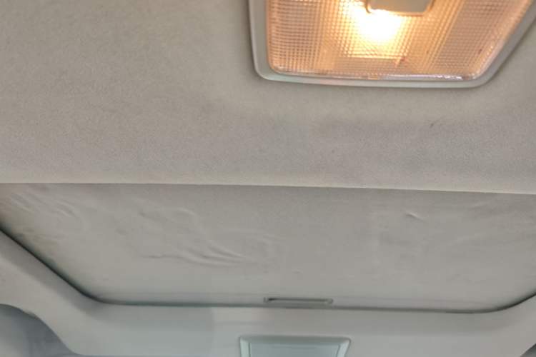 Used Chevrolet Captiva 2017 2.4L 4x4 Flagship Edition 7-Seater