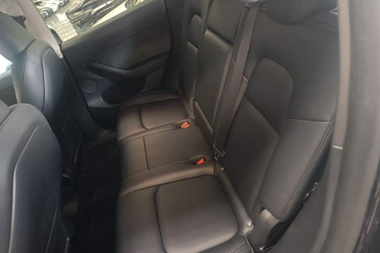 Used Tesla Model Y 2024 Rear-Wheel-Drive Version
