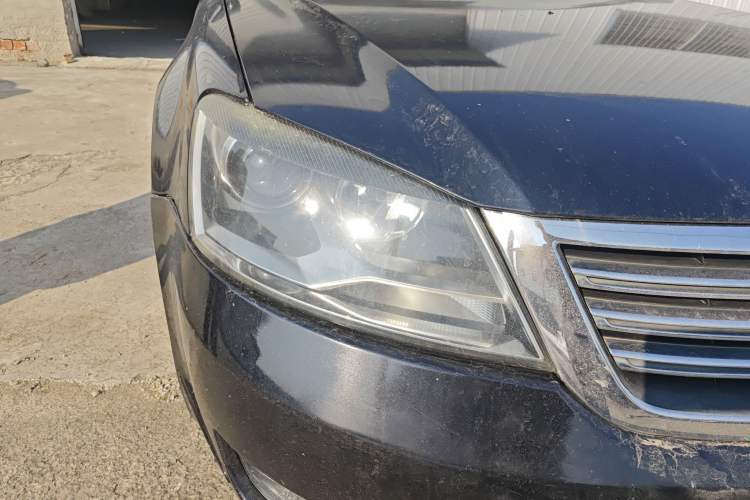 Used Volkswagen Passat 2009 2.0L MFI Automatic Luxury Edition
