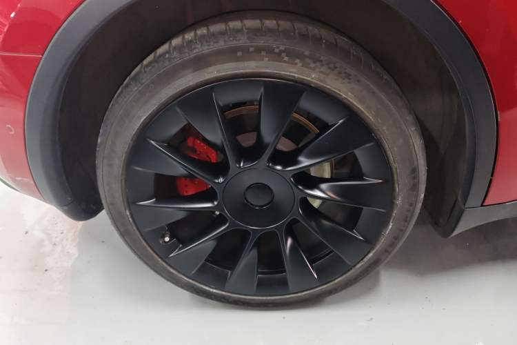 Used Tesla Model Y 2022 Long-Range All-Wheel-Drive Version