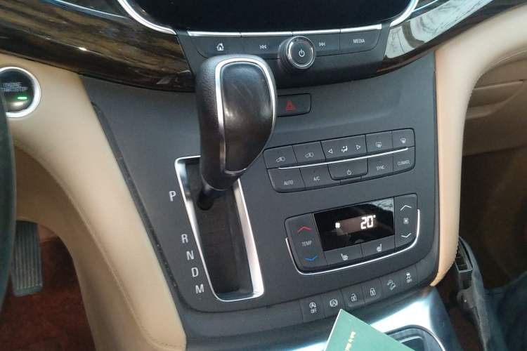 Used Buick GL8 2018 ES 28T Premium Model China VI Standard