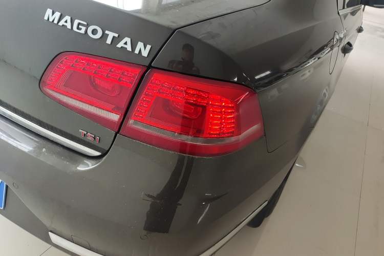 Used Volkswagen Magotan 2015 2.0 TSI Luxury Model
