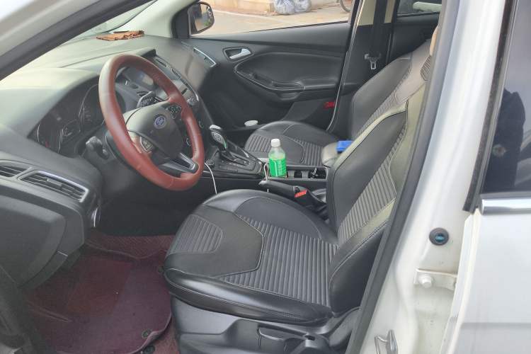 Used Ford Focus 2018 Hatchback Classic EcoBoost 180 Automatic Elite Model
