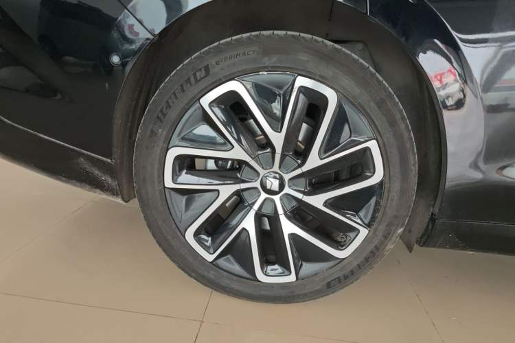 Used Baojun Enjoy 2025 Plug-in Hybrid 140km Luxury Edition Right Rear Wheel Hub