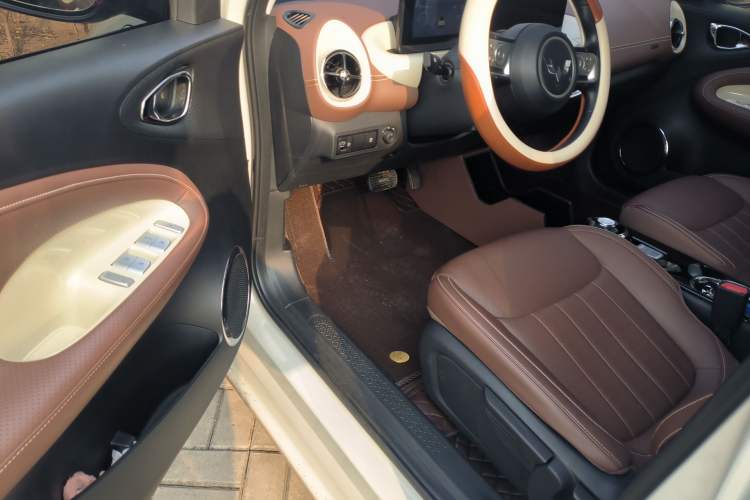 Used Wuling Bingo 2024 333 km Enjoyment Version
