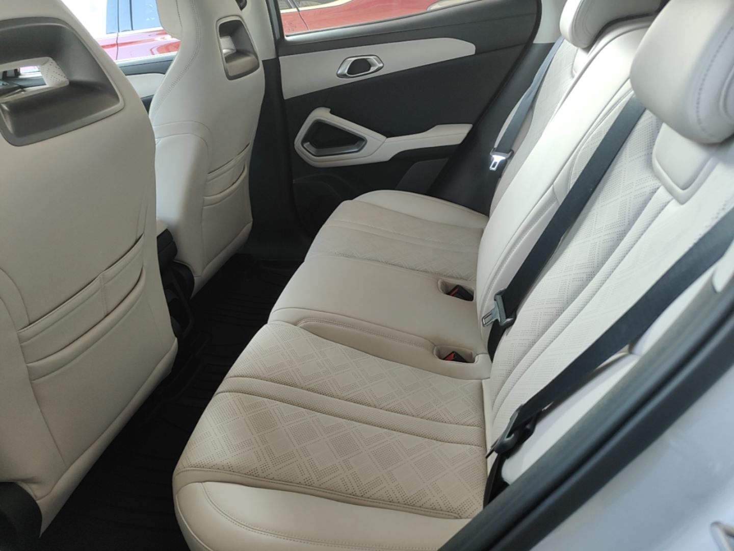 BYD Yuan UP 2024 401 km Active Version — снимка 20