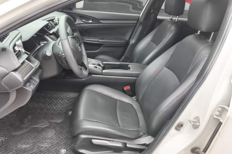 Used Honda Civic 2021 HATCHBACK 220TURBO CVT Trendy Cool Edition