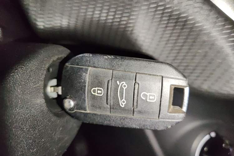 Used Peugeot 2008 2014 1.6L Automatic Trend Edition