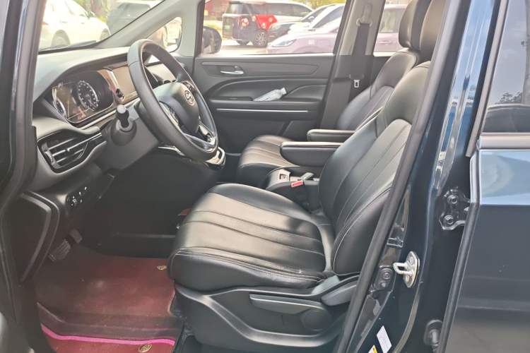 Used GAC Trumpchi M6 2021 270T DCT Luxury Edition (7 Seats) Left Front Seat