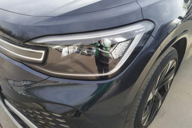 Used Volkswagen ID.6 CROZZ 2022 High-Performance PRIME Edition Left Front Headlight