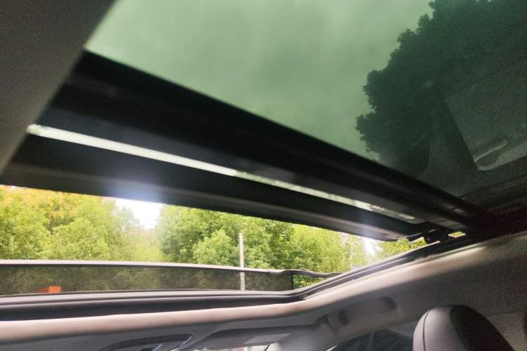 Used AION S MAX 2024 70 Star Edition Headliner