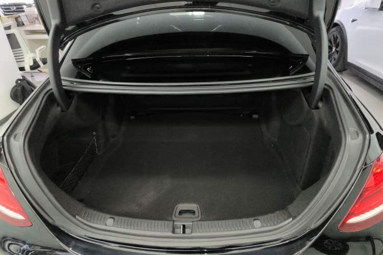 Used Mercedes-Benz E-Class 2019 E 300 L Luxury Model
