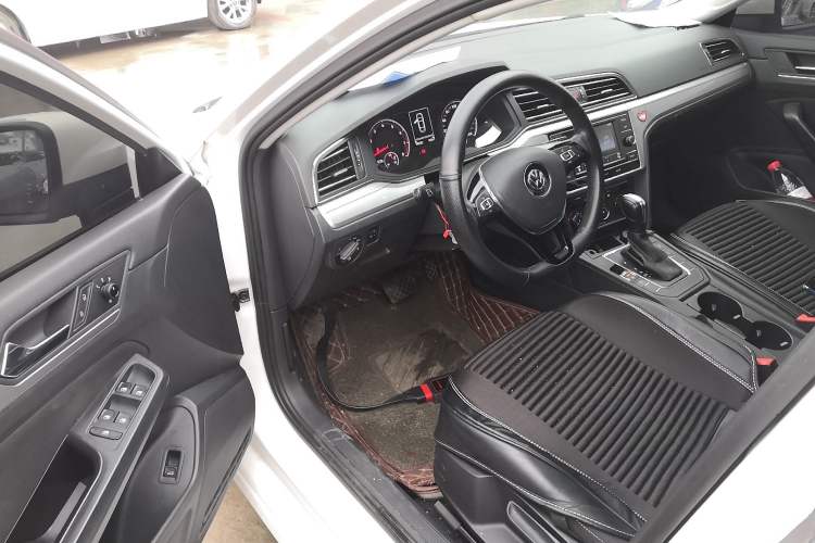 Used Volkswagen Lamando 2019 230TSI DSG Fashion Edition China V Standard
