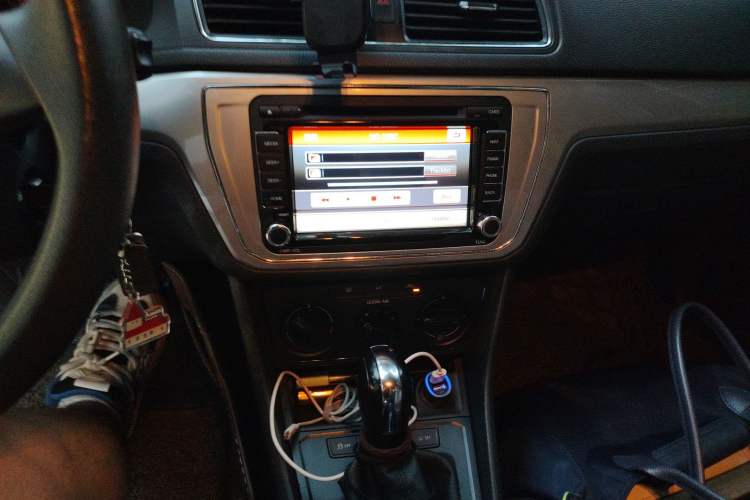 Used Volkswagen Gran Lavida 2015 1.6L Automatic Fashion Edition
