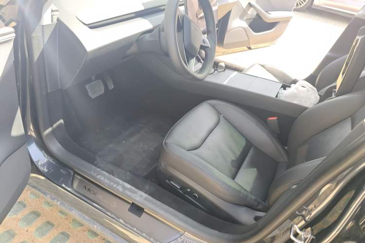 Used Tesla Model 3 2023 Rear-Wheel-Drive Version
