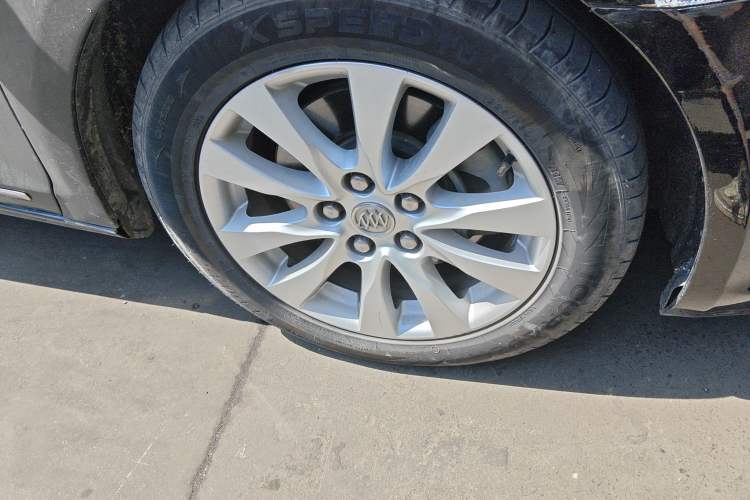 Used Buick LaCrosse 2013 2.4L SIDI Leading Comfort Version
