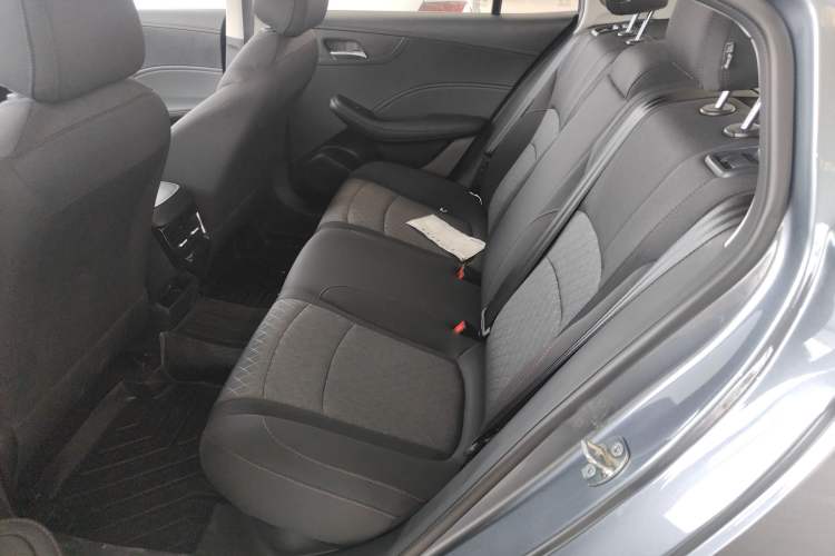 Used Roewe i5 2026 Model 1.5L Manual Comfort Version