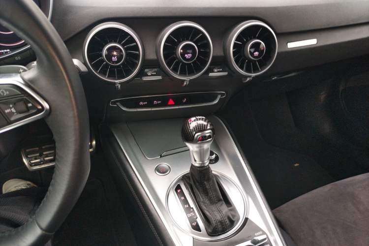 Used Audi TT 2015 TT Coupe 45 TFSI Audio And AC Panel