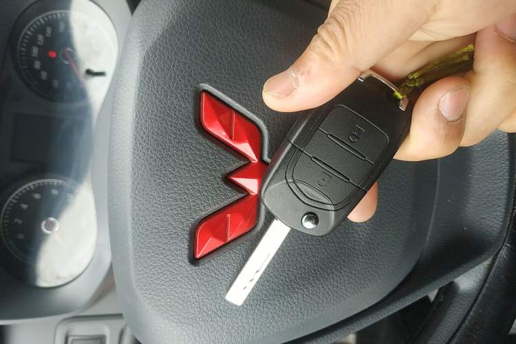 Used Wuling Yangguang 2024 300km Range Practical Window-Sealed Version 60kW
