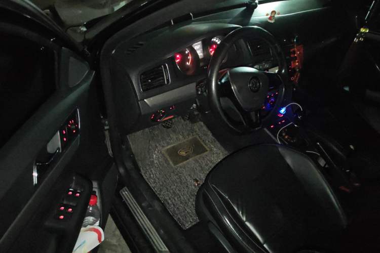 Used Volkswagen Lavida 2015 1.6L Manual Comfort Edition Driver Seat