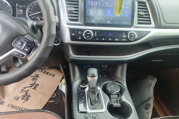 Used Toyota Highlander 2018 2.0T Four-Wheel Drive Luxury Edition 7 Seats China V Emission Standard
